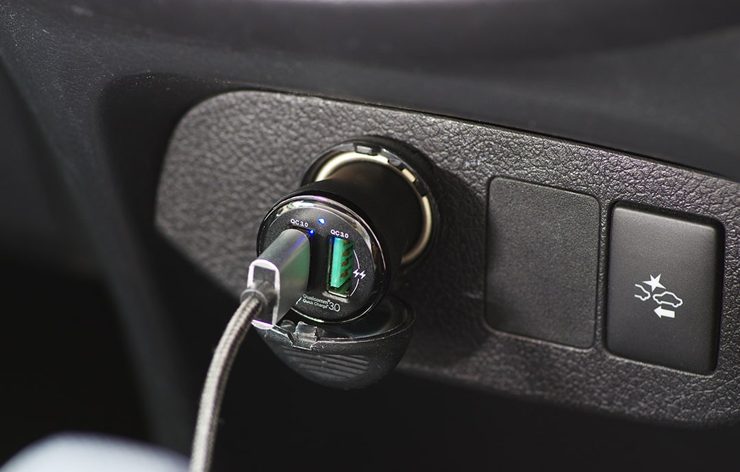 シガーソケットで空気清浄機の電源を取る